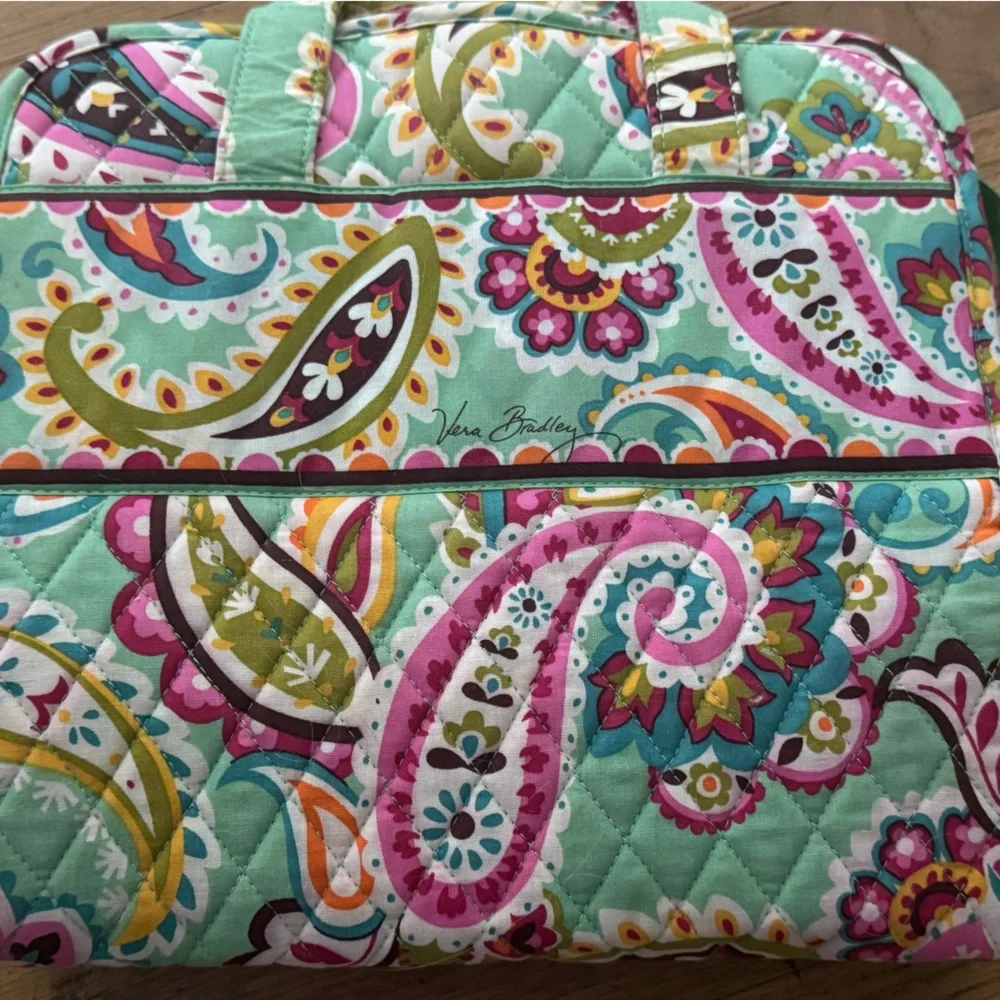 Vera Bradley Multicolor Paisley travel toiletry makeup Organizer folds & hangs